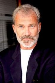 Riccardo Acerbi as Fred Vernon