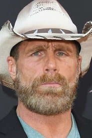 Michael Hickenbottom dans le rôle de James Devine
