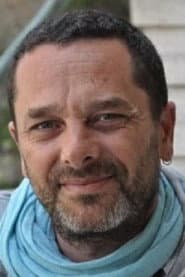 Raul Dans as Xoán (voice)