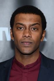 Joshua Boone dans le rôle de Steve