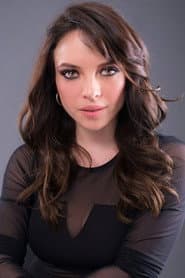 Elsie Flores dans le rôle de Sara