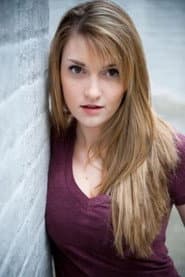 Georgina Minter-Brown dans le rôle de Marie (Teen)