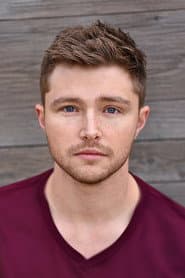 Sterling Knight dans le rôle de Charlie