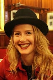 Rachel Arieff dans le rôle de Carol