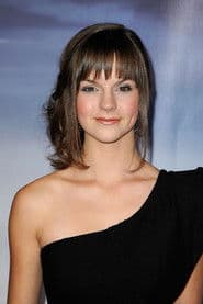 Britt Flatmo في دور Amy