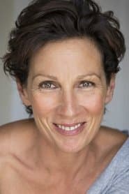 Alison Bruce في دور Edith Drake