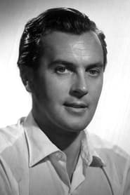 Brian Worth dans le rôle de Mr Saunders