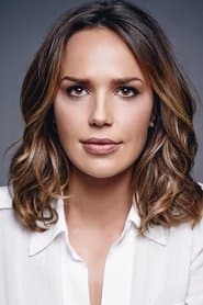 Arielle Kebbel في دور Carrie