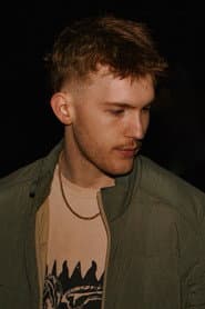 Logan Tamlyn في دور Edward / Nosferatu