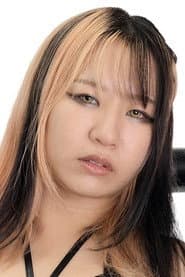 渡辺桃 في دور Momo Watanabe