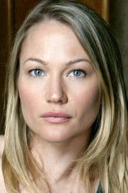 Sarah Wynter في دور Amanda