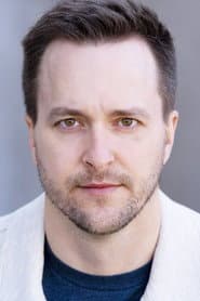 Josh George dans le rôle de Vince