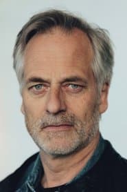 Øystein Røger as Kims far