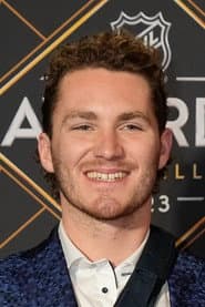 Matthew Tkachuk dans le rôle de Self