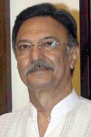 Suresh Oberoi في دور Pratap Singh