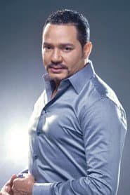 Frank Reyes dans le rôle de Self