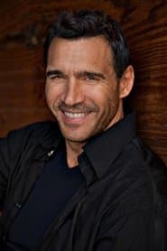 Adrian Paul في دور Duncan MacLeod