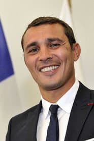 Brahim Asloum dans le rôle de Victor Young Perez