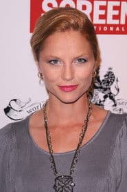 Ellen Hollman dans le rôle de Dana