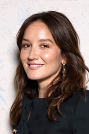 Anaïs Demoustier في دور Pauline