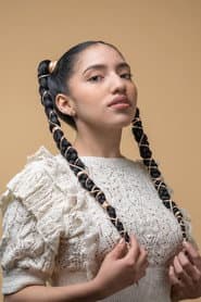 Renata Flores as Urpi
