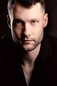 Calum Scott dans le rôle de Self