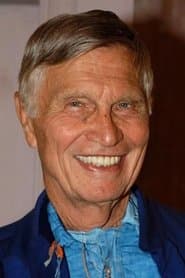 Gordon Mitchell في دور Ulrich