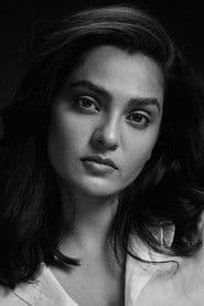 Parvathy Thiruvothu as RJ Sarah
