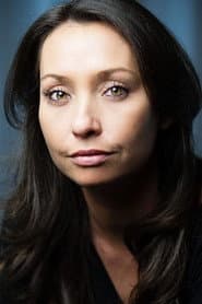 Lucinda Rhodes Thakrar في دور Sally