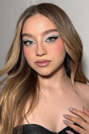 Karol Sevilla as Luna