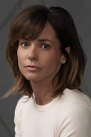 Stephanie Szostak dans le rôle de Danita