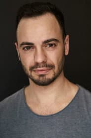 David Soncin dans le rôle de John