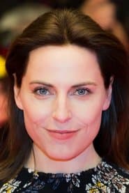 Antje Traue dans le rôle de Nadia