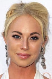 دانيلا شوشران في دور Ashley Evans