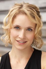 Andrea Runge as Viola
