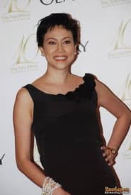 Bernie Chan في دور Lily Sun