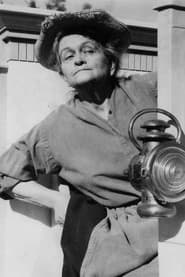 Elizabeth Slifer في دور Mrs. Hinckley - Landlady