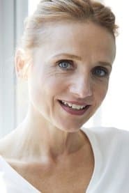 Christina Große dans le rôle de Angelika