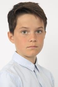 Tom Mulheron dans le rôle de Finn