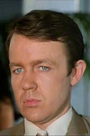 William Gaunt dans le rôle de Orcini