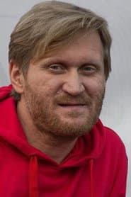 Андрей Рожков في دور Vitaly