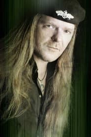 Fitty Wienhold في دور Himself - Bass