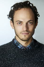 Evan Stern dans le rôle de Ted