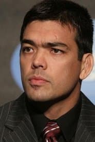 Lyoto Machida dans le rôle de Self