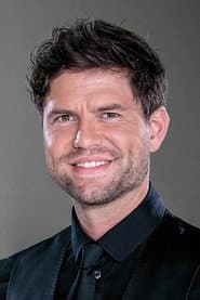 Simon Keizer as Simon Keizer