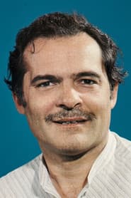 Othon Bastos في دور Simeão de Azeredo Furtado