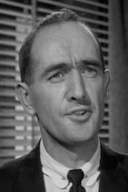 Robert O'Neil في دور Adm. Randolph