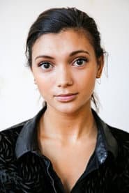 Tara Hetharia dans le rôle de Mara