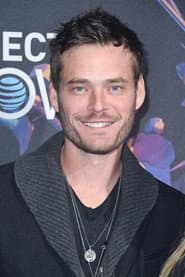 Christopher Backus في دور Soren
