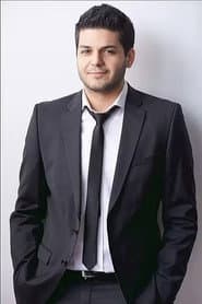 Ezra Sholeh dans le rôle de Officer Kovitz & Gordy